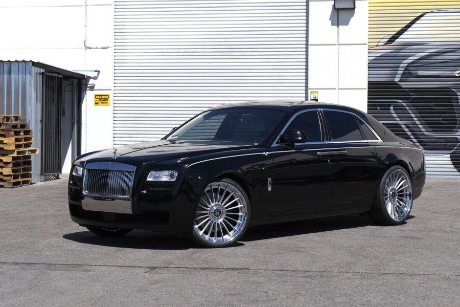  Rolls-Royce Ghost on Forgiato Wheels (TEC 3.1) 2019 года  (фото 1 из 2)